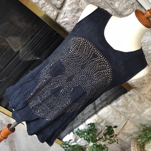 Urban Outfitters Tops - Charcoal grey black studded skull sleeveless tee